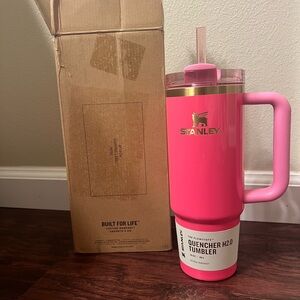 Stanley Vibrant Pink Parade Quencher H2.0 Tumbler